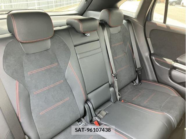 Mercedes Benz GLA-CLASS 2023-06 6815906-12