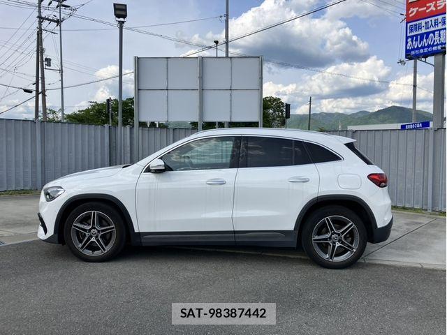 Mercedes Benz GLA-CLASS 2022-03 6815902-14