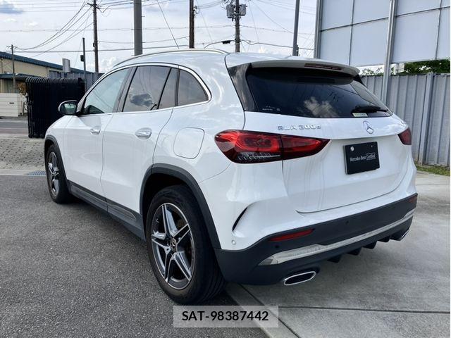 Mercedes Benz GLA-CLASS 2022-03 6815902-2