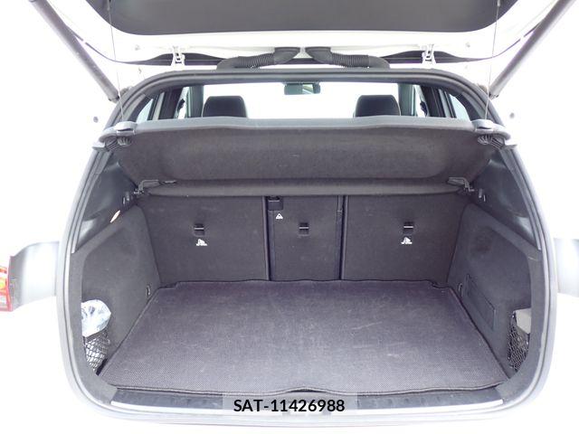 Mercedes Benz GLA-CLASS 2021-05 6995598-26