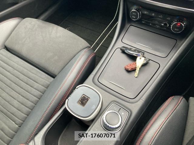 Mercedes Benz GLA-CLASS 2016-04 7059505-23