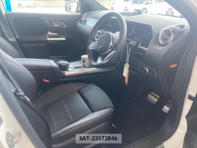 Mercedes Benz GLA-CLASS 2023-06 7221632-11