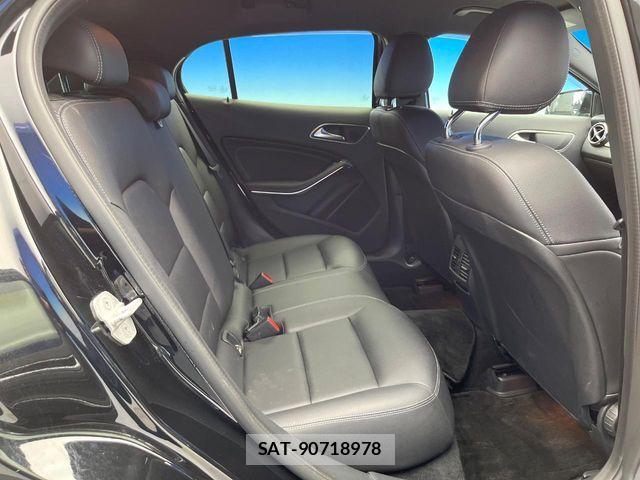 Mercedes Benz GLA-CLASS 2017-09 7221623-9