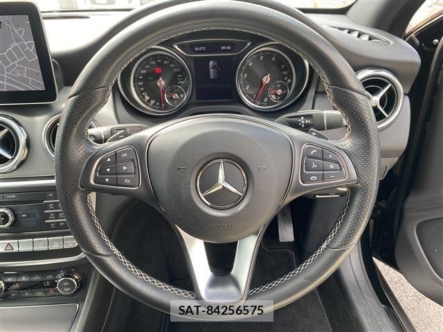 Mercedes Benz GLA-CLASS 2018-06 7221622-9