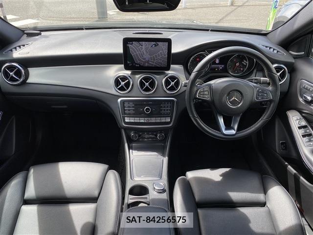 Mercedes Benz GLA-CLASS 2018-06 7221622-16