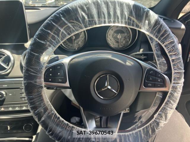 Mercedes Benz GLA-CLASS 2015-12 7221625-13