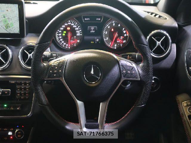 Mercedes Benz GLA-CLASS 2014-11 7221621-26