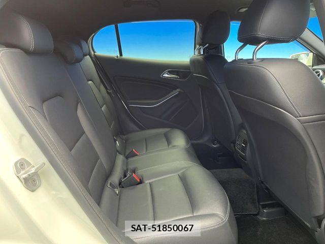 Mercedes Benz GLA-CLASS 2017-08 7221619-9