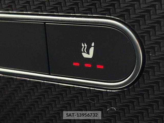 Mercedes Benz GLA-CLASS 2020-01 7221631-7