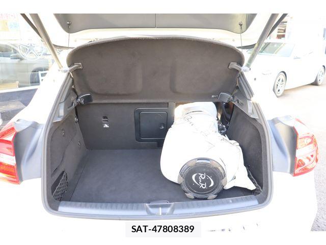 Mercedes Benz GLA-CLASS 2015-01 7221620-23