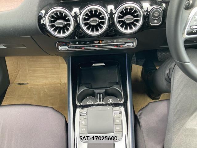 Mercedes Benz GLA-CLASS 2021-12 7251489-16