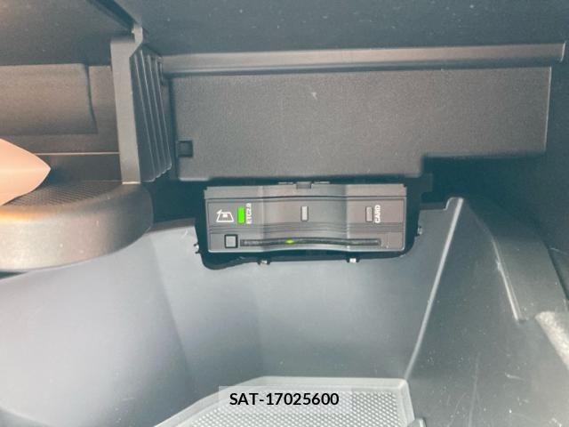 Mercedes Benz GLA-CLASS 2021-12 7251489-17