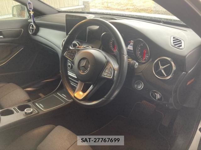 Mercedes Benz GLA-CLASS 2017-08 7251491-15
