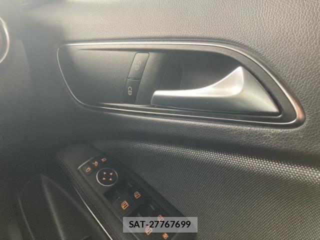 Mercedes Benz GLA-CLASS 2017-08 7251491-23