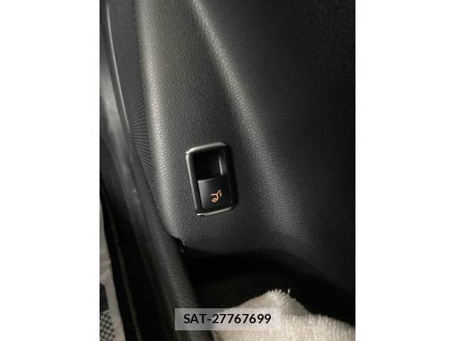 Mercedes Benz GLA-CLASS 2017-08 7251491-27