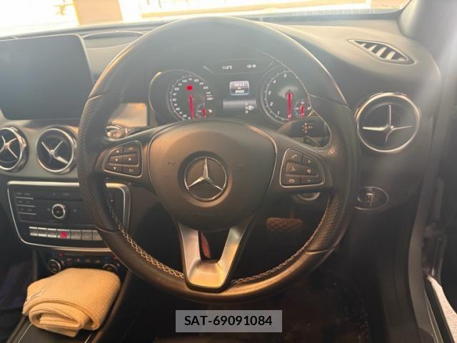 Mercedes Benz GLA-CLASS 2017-06 7251483-11