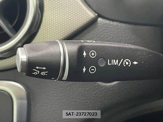 Mercedes Benz GLA-CLASS 2018-09 7251479-6