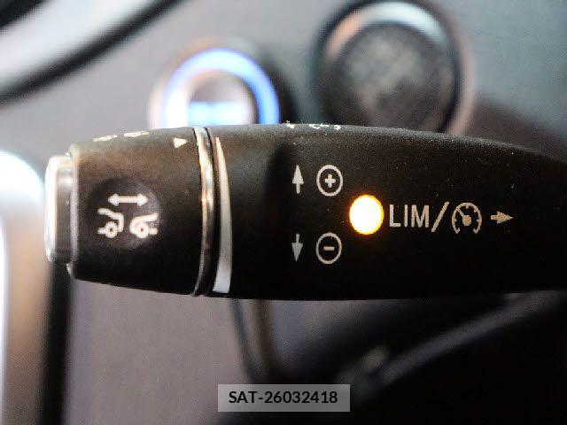 Mercedes Benz GLA-CLASS 2014-09 7328321-16