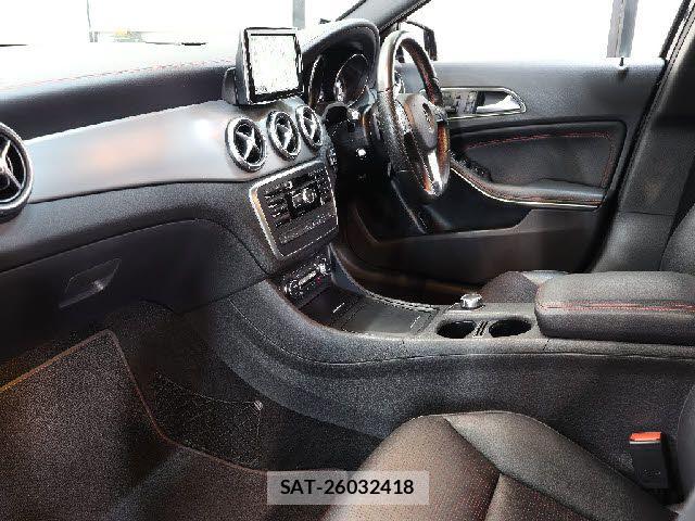 Mercedes Benz GLA-CLASS 2014-09 7328321-1