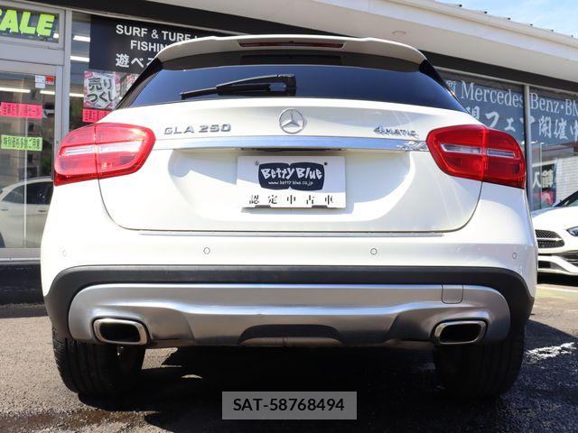 Mercedes Benz GLA-CLASS 2014-01 7328327-16