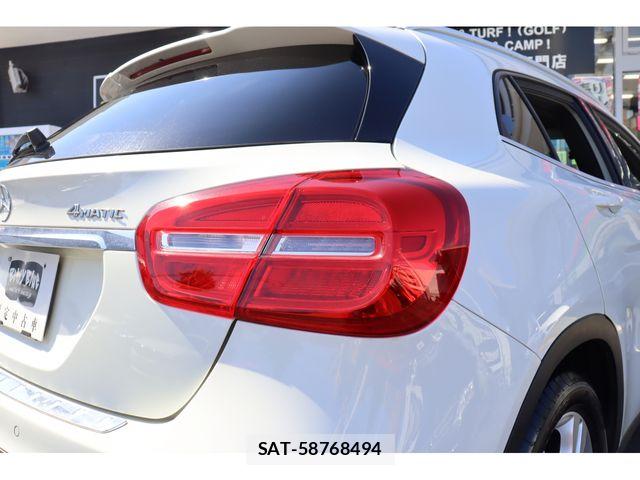 Mercedes Benz GLA-CLASS 2014-01 7328327-19