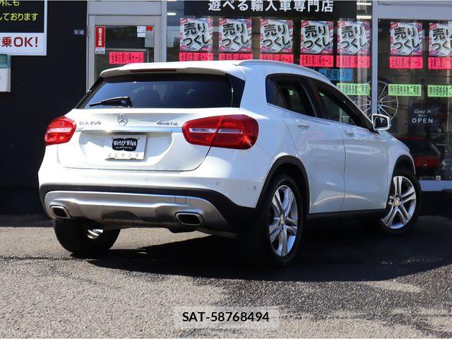 Mercedes Benz GLA-CLASS 2014-01 7328327-23