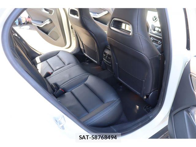 Mercedes Benz GLA-CLASS 2014-01 7328327-3