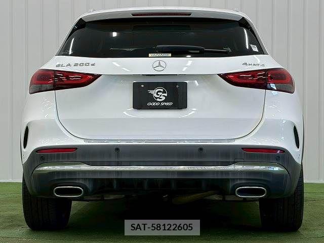 Mercedes Benz GLA-CLASS 2021-03 7358714-12