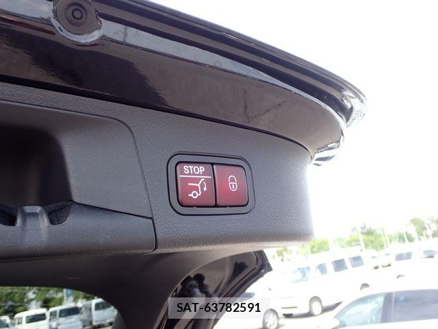 Mercedes Benz GLA-CLASS 2024-06 7358716-24