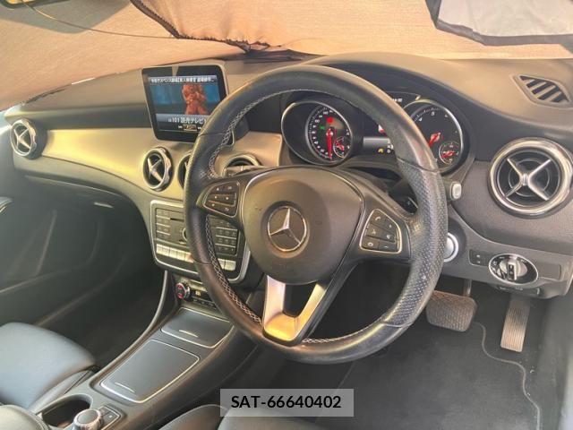 Mercedes Benz GLA-CLASS 2019-07 7455740-11