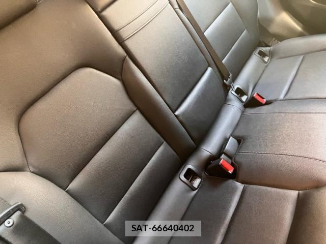 Mercedes Benz GLA-CLASS 2019-07 7455740-13