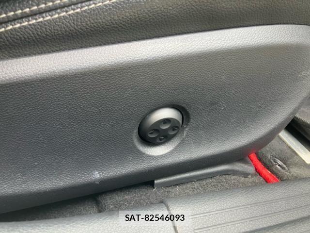 Mercedes Benz GLA-CLASS 2016-10 7501471-13
