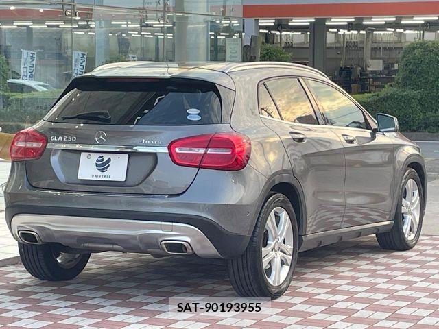 Mercedes Benz GLA-CLASS 2014-08 7501469-10