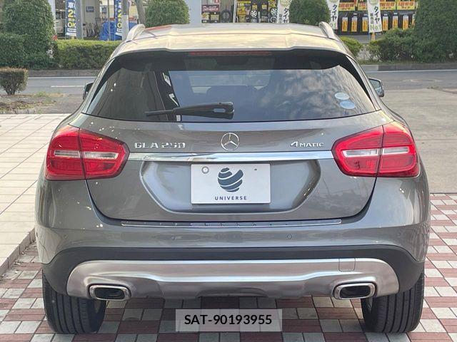 Mercedes Benz GLA-CLASS 2014-08 7501469-11