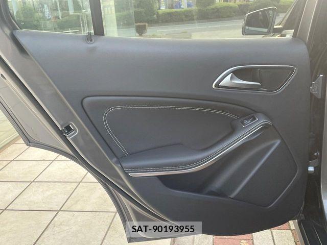 Mercedes Benz GLA-CLASS 2014-08 7501469-16