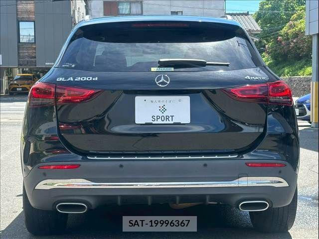Mercedes Benz GLA-CLASS 2021-08 7501465-13