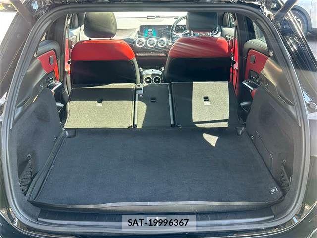 Mercedes Benz GLA-CLASS 2021-08 7501465-17