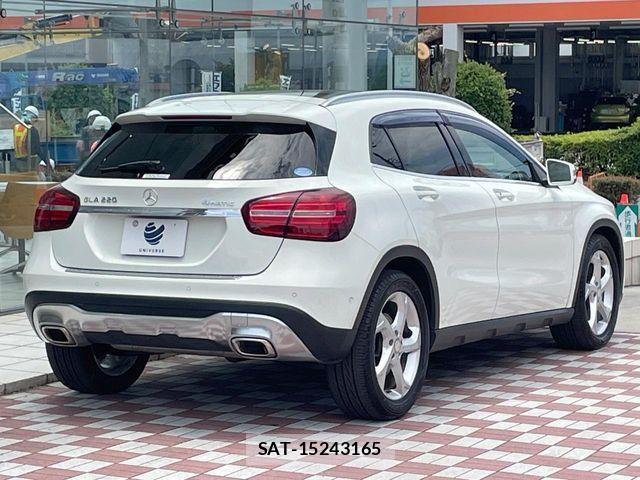 Mercedes Benz GLA-CLASS 2017-07 7501467-15