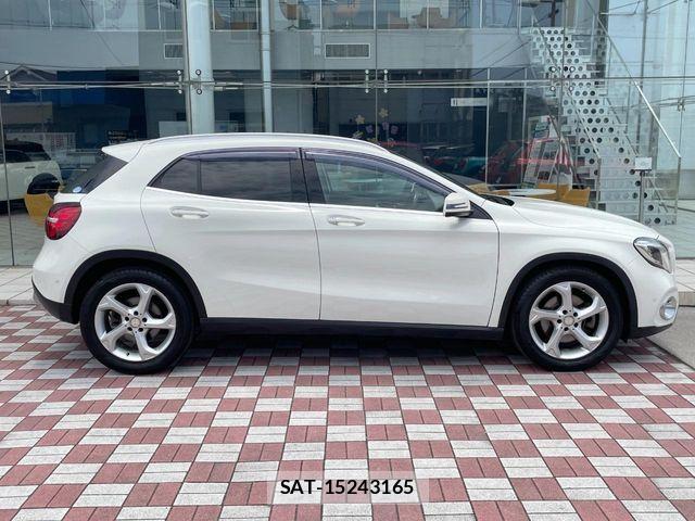 Mercedes Benz GLA-CLASS 2017-07 7501467-19