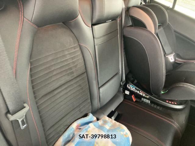 Mercedes Benz GLA-CLASS 2015-07 7509189-13