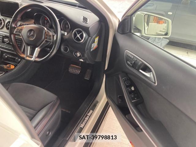 Mercedes Benz GLA-CLASS 2015-07 7509189-15