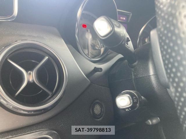 Mercedes Benz GLA-CLASS 2015-07 7509189-24