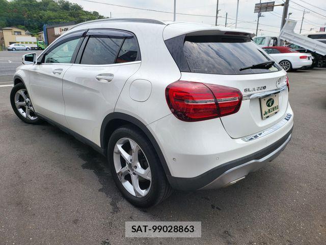 Mercedes Benz GLA-CLASS 2019-01 7501470-1