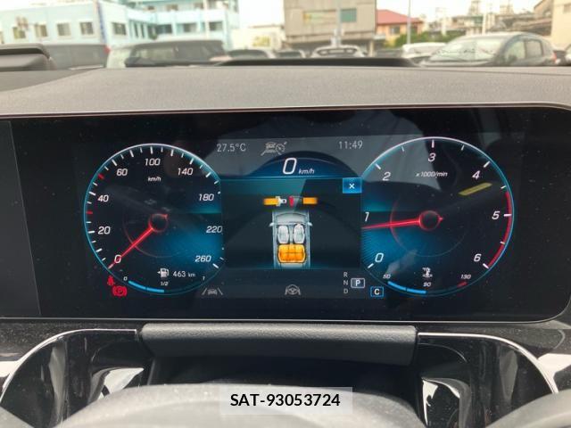 Mercedes Benz GLA-CLASS 2021-10 7562419-14
