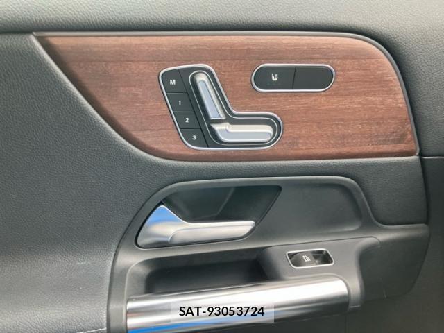 Mercedes Benz GLA-CLASS 2021-10 7562419-17