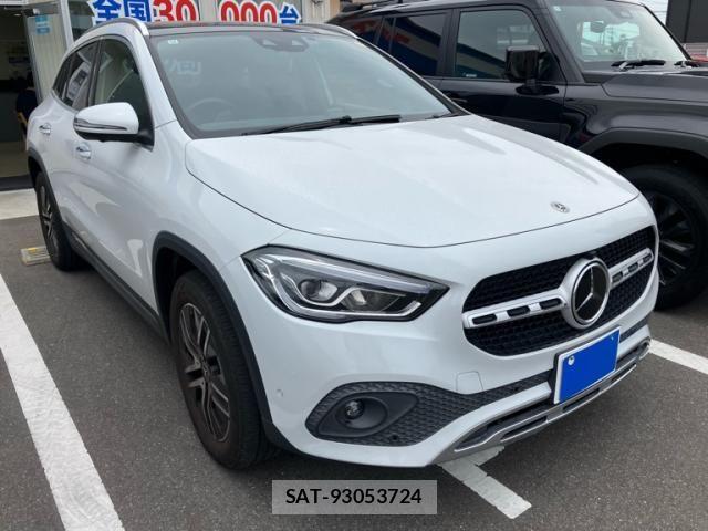 Mercedes Benz GLA-CLASS 2021-10 7562419-1