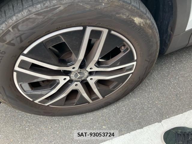 Mercedes Benz GLA-CLASS 2021-10 7562419-5