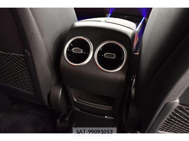 Mercedes Benz GLA-CLASS 2025-11 7618019-15