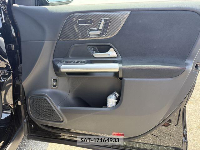 Mercedes Benz GLA-CLASS 2025-02 7618021-2