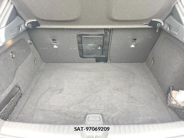Mercedes Benz GLA-CLASS 2016-08 7618022-10